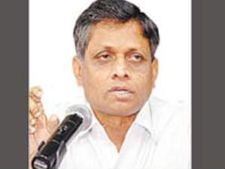 వైయస్ జగన్‌కు కడప జిల్లా కలెక్టర్ సహకారం: దాడి వీరభద్రారావు