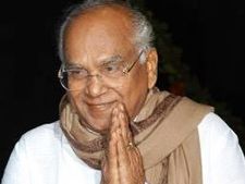 అక్కినేనిపై విమర్శలా: గుత్తాపై కాట్రగడ్డ ప్రసాద్