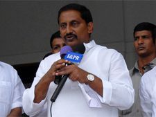 ఇందిర కష్టాల్లో ఉన్నప్పుడు గెలిపించారు: సిఎం కిరణ్