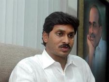 జగన్ వర్గం నుండి వికెట్ డౌన్, ఈ రోజే ముహూర్తం