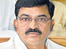 బాబును చూసి నవ్వుకుంటున్నారు: జగన్ వర్గం ఎమ్మెల్యే