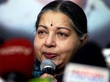 ఏంటో చెప్పండి: తమిళ అసెంబ్లీలో మళ్లీ జయ తెలుగు