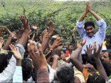 వైయస్ జగన్ నెల్లూరు జిల్లా టూర్‌లో ఘర్షణ, ఉద్రిక్తత
