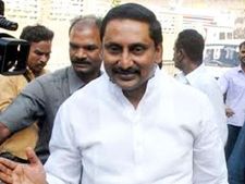 కల్యాణం కమనీయం: రాముడికి సిఎం పట్టువస్త్రాలు
