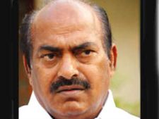 రఘువీరా, గీతాలాగే జగన్ కూడా: 'రెడ్డి' వ్యాఖ్యలపై జెసి