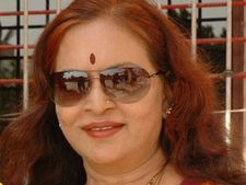 కృష్ణ సతీమణి విజయనిర్మలకు మినహాయింపు: సిబిఐ