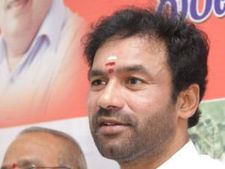 పరకాలలో కెసిఆర్‌కు చెక్ పెట్టేందుకు బిజెపి పాట్లు