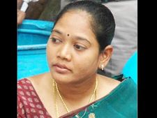 ప్రత్తిపాడు: మహిళలు సుచరితను గట్టెక్కిస్తారా?