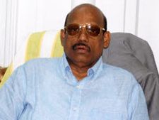 నడిరోడ్డుపై కాల్చేయాలి: టిజి వెంకటేష్ సంచలన వ్యాఖ్య
