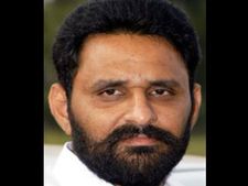 గుడివాడ ఎమ్మెల్యే కొడాలి నానికి ఏడాది జైలు శిక్ష