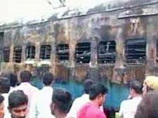 నెల్లూరు రైలు ప్రమాదం షార్ట్ సర్క్యూట్ వల్ల కాదా?