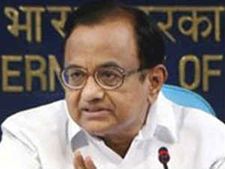 చిదంబరం భార్య, కొడుకుపై భూకబ్జా ఫిర్యాదు: వివరణ