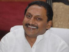 ఒబామా భయపడుతున్నారు, గర్వంగా ఉంది: కిరణ్ రెడ్డి