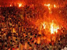  రక్తమోడిన దేవరగట్టు: స్వామి కోసం 'బన్నీ' ఫైట్