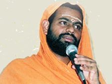 రెచ్చగొట్టే పార్టీలకు బహిష్కరణ: పరిపూర్ణానందస్వామి