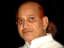 సినిమాలకు సూపర్ స్టార్ కృష్ణ గుడ్‌బై: తీరని కోరిక