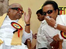 స్టాలినే వారసుడు: డిఎంకె చీఫ్ కరుణానిధి సంకేతాలు