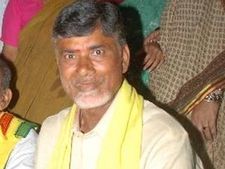 చిరంజీవి ఫ్లాప్ కాలేదా: సినీ నటులపై చంద్రబాబు