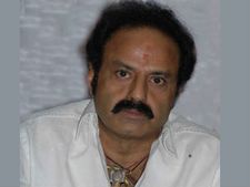 జల్లికట్టులో బాలయ్య హంగామా: బావిలో పడిన ఎద్దు