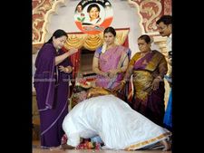 65వ బర్త్ డే: జయలలిత ఆగ్రహం-అనుగ్రహం(ఫోటోలు)