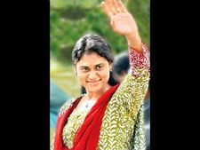 పార్టీ పెట్టినందుకే జగనన్నను జైల్లో పెట్టారు: షర్మిల