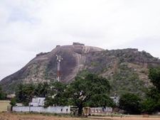 భువనగిరిలో బాంబు కలకలం: కోఠిలో బెదిరింపు కాల్