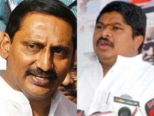 సిఎం సభలో పొన్నం జై తెలంగాణ, అడ్డుపడొద్దని వినతి