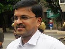 ప్రతిఇంట్లో భారతం: లక్ష్మీ నారాయణ, అశ్లీల సాంగ్స్ పైనా