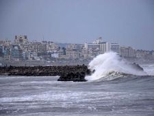 ఫైలిన్ తుఫాన్ దూకుడు: వణుకుతున్న శ్రీకాకుళం