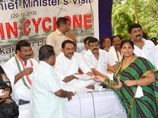 ఫైలిన్‌ కాలేదు, విభజన తుఫానును ఆపుతాం: సిఎం