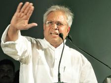 ఏం జరుగుతుందో క్లారిటీ లేదు: విభజనపై ఉండవల్లి