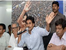 చెన్నై వెళ్లేందుకు జగన్‌కు ఓకే, లక్నో వెళ్లేందుకు మళ్లీ
