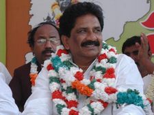 మోడీని కలుస్తా, జగన్ దిష్టిబొమ్మ దగ్ధంతో తృప్తి: సబ్బం