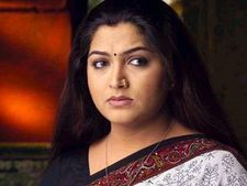 తృటిలో ప్రమాదం నుంచి బయటపడిన ఖుష్బూ
