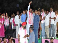మోడీతో చేరం, మూడో కూటమితో పోతాం: కెసిఆర్