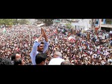 షర్మిల వల్లే: తెలంగాణలో దుమ్మురేపిన జగన్(పిక్చర్స్)