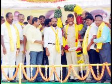 పురంధేశ్వరి పేరుపై వెనకాడిన బాబు (పిక్చర్స్)