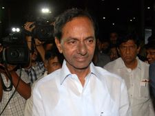 2న సిఎంగా ప్రమాణం: లోకసభకు కెసిఆర్ రాజీనామా