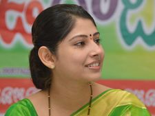 తెలంగాణ త్యాగాలు: కలెక్టర్ స్మితా సబర్వాల్ భావోద్వేగం