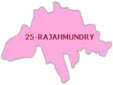 గోదావరిలో పడవ బోల్తా: ఇద్దరు మృతి, ఒకరు గల్లంతు