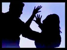 అప్పు ఇస్తానని ఆశపెట్టి వివాహితపై గ్యాంగ్ రేప్