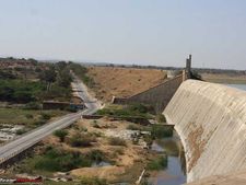 డిండిలో టెక్కీఫ్యామిలీ మృతి, రోజుల బేబీని చంపిన తల్లి