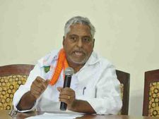 పాతవే: జీవన్, కేసీఆర్ వల్లే వాటిని కోల్పోయాం: పోట్ల