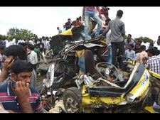 ప్రమాదంపై రైలు డ్రైవర్..., ఏపీ స్కూళ్లలో నివాళులు