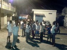 మొన్న భూకంపమని, నిన్న చనిపోతారని (ఫొటోలు)
