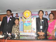 ఏపి విద్యార్థికి వండర్ బుక్ ఆఫ్ వరల్డ్ పురస్కారం(ఫొటో)
