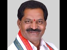 తెరాసలోకి ఇల్లందు ఎమ్మెల్యే కోరం! గవర్నర్‌తో కేసీఆర్