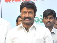 బస్సు నడిపిన బాలకృష్ణ, నందమూరి వంశానికి..