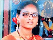 అస్తిపంజరం‌: మహిళ అనుమానస్పద మృతి