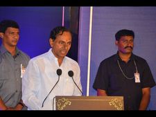 కేసీఆర్‌తో అమెరికా కంపెనీ, జగన్ ఎమ్మెల్యే తాటి
